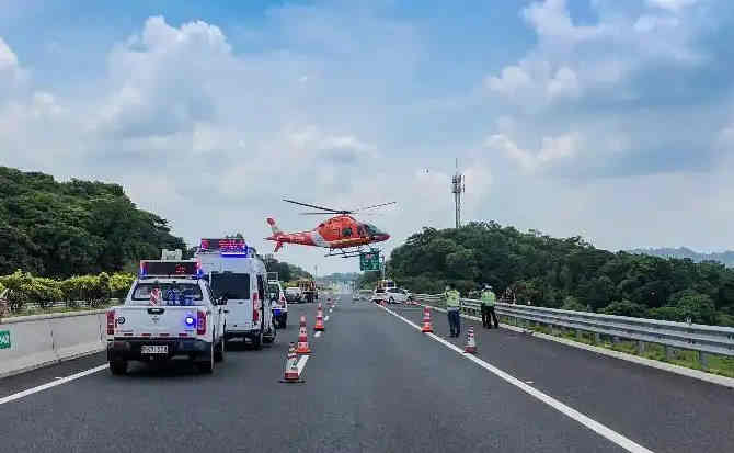双柏高速公路汽车救援案例