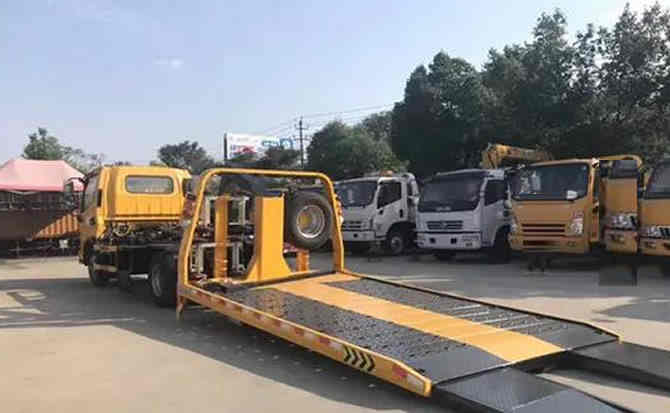 双柏汽车中途维修案例